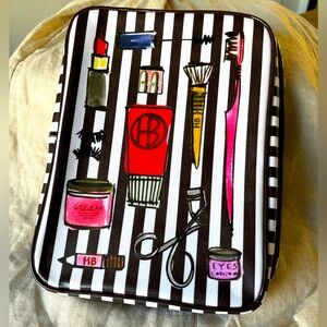 HENRI BENDEL Zip around makeup travel case with brush holder!